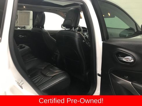 Certified 2022 Jeep Cherokee Latitude Lux w/ Sun & Sound Group image 33