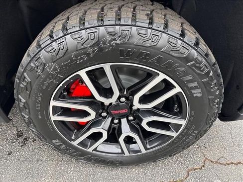 New 2026 GMC Sierra 1500 AT4 w/ AT4 Premium Package image 13