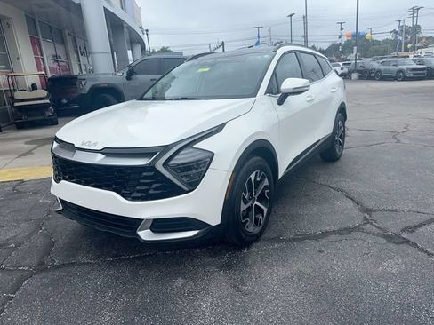 Certified 2025 Kia Sportage EX w/ EX Premium Package AWD/4WD image 11
