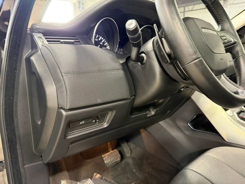 Used 2015 Land Rover Range Rover Evoque Pure Plus AWD/4WD image 17
