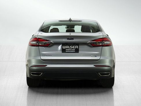 Used 2020 Ford Fusion SE image 4