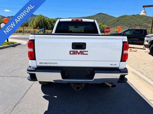 Used 2018 GMC Sierra 2500 SLE AWD/4WD image 5