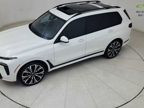 Used 2024 BMW X7 xDrive40i w/ M Sport Package AWD/4WD image 83