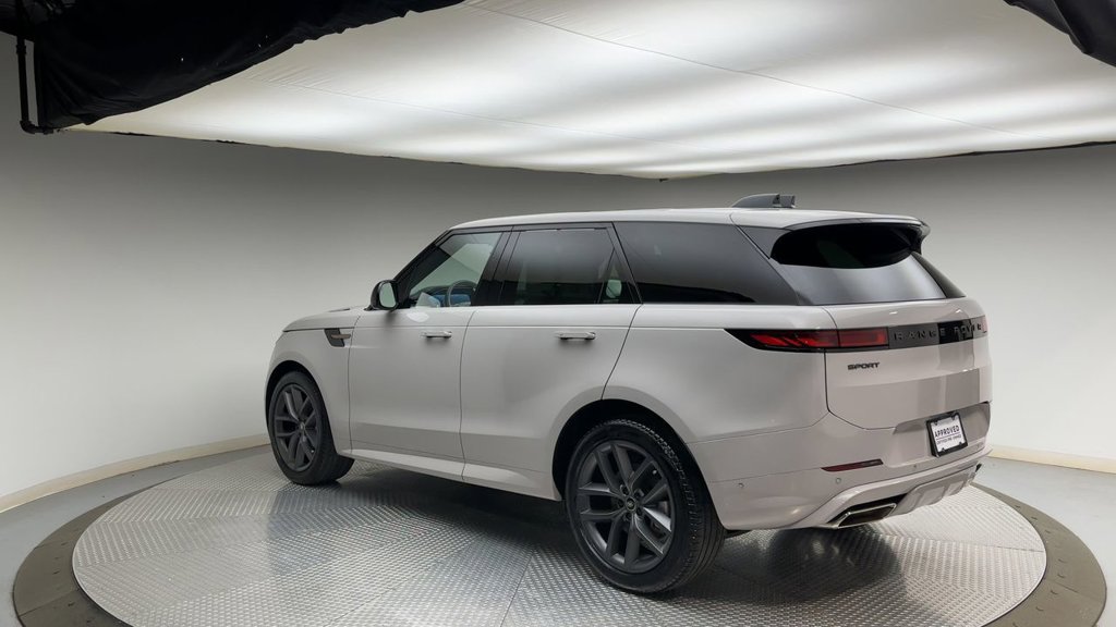 Used 2025 Land Rover Range Rover Sport Dynamic SE AWD/4WD image 4