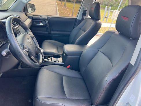 Used 2024 Toyota 4Runner TRD Off-Road Premium w/ Moonroof Package image 33