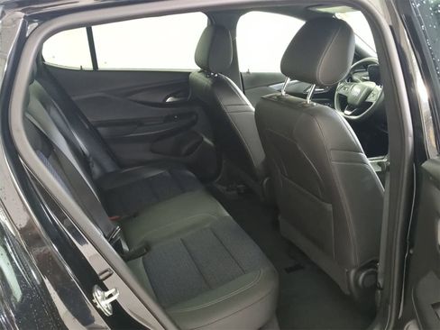 Used 2025 Buick Envista Preferred w/ Advanced Safety Package image 19