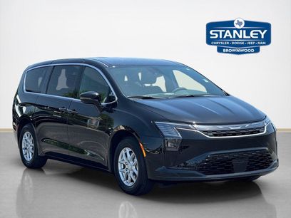 New 2027 Chrysler Pacifica Select