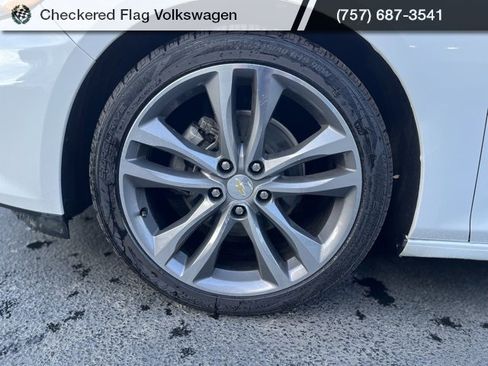 Used 2024 Chevrolet Malibu LT image 4