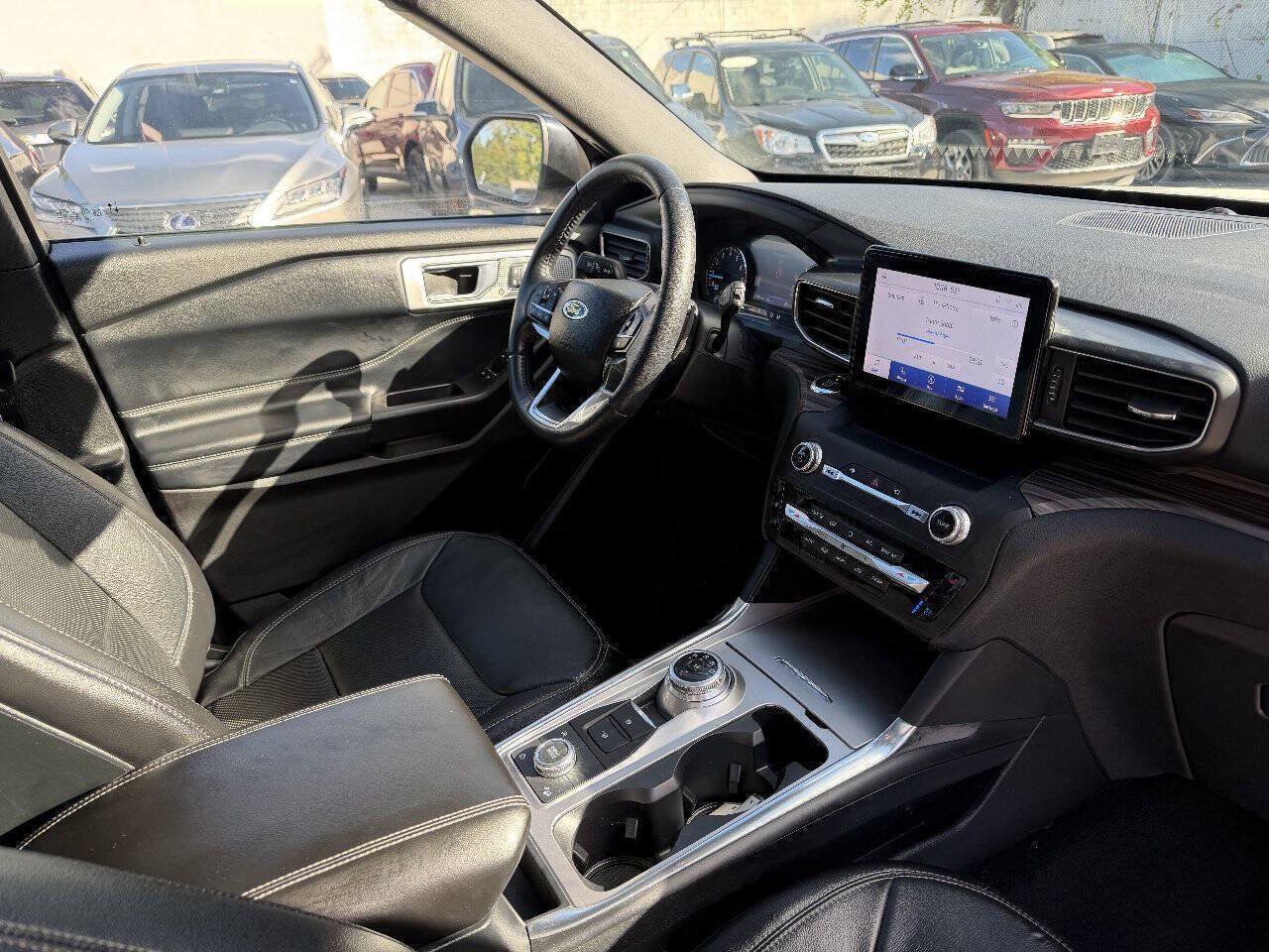 Used 2020 Ford Explorer Limited AWD/4WD image 11