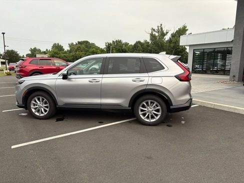Used 2024 Honda CR-V EX image 11