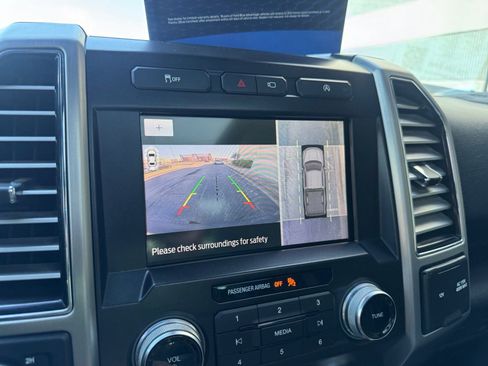 Certified 2020 Ford F150 Platinum w/ Equipment Group 701A Luxury image 30