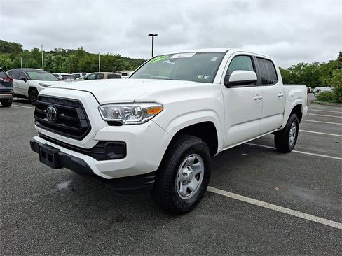 Certified 2022 Toyota Tacoma SR image 3