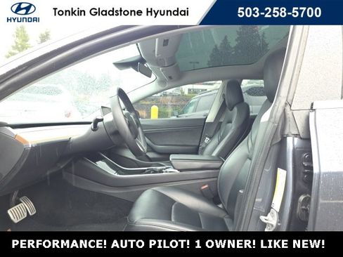 Used 2020 Tesla Model 3 Performance image 9