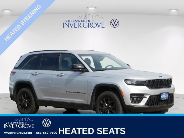 Used 2024 Jeep Grand Cherokee Altitude AWD/4WD image 1