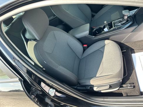 Used 2025 Kia K4 LXS image 23