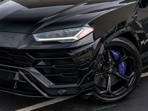 Used 2020 Lamborghini Urus AWD/4WD image 3