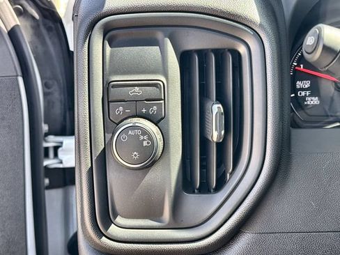 Used 2025 Chevrolet Silverado 1500 Custom RWD image 17