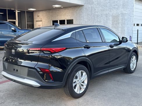 Used 2025 Buick Envista Preferred image 10