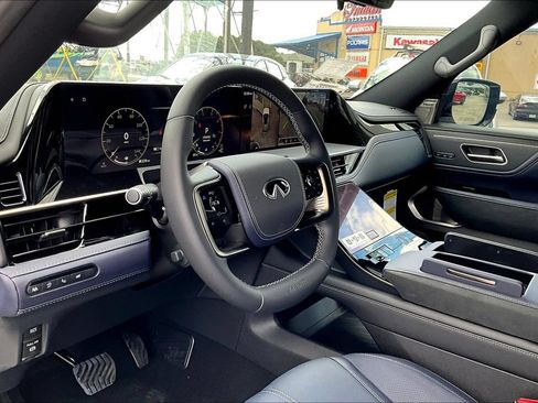 New 2026 INFINITI QX80 4WD w/ Sport Exterior Package image 8
