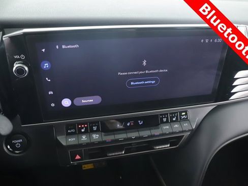 Used 2025 Toyota Camry XSE image 4