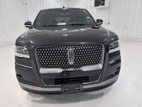 Used 2023 Lincoln Navigator Reserve RWD image 8