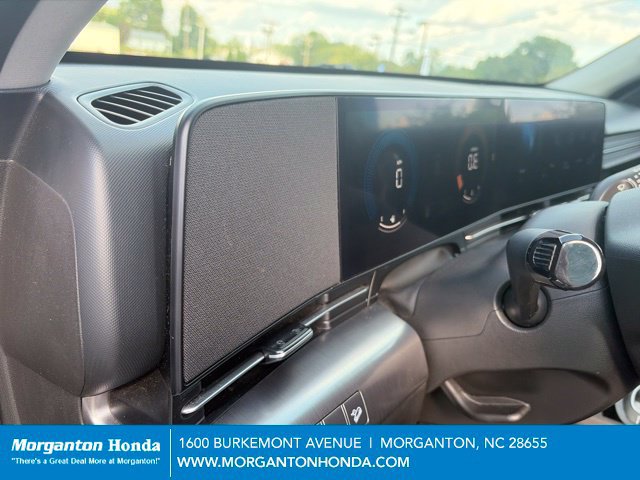 Used 2025 Hyundai Kona SEL AWD/4WD image 14