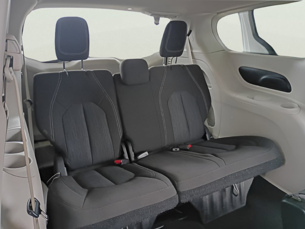 Used 2023 Chrysler Voyager LX FWD image 38