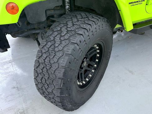 Used 2013 Jeep Wrangler Unlimited Sahara w/ Dual Top Group image 23