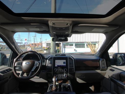 Used 2019 Ford F150 Limited image 13