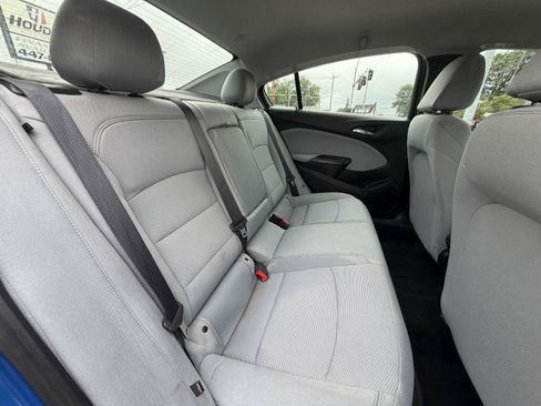 Used 2019 Chevrolet Cruze LT FWD image 17