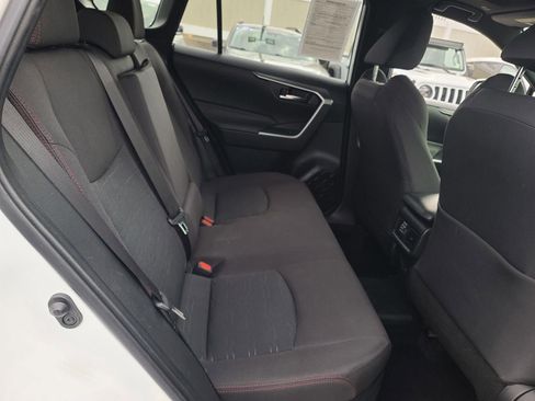 Used 2023 Toyota RAV4 SE w/ Weather & Moonroof Package image 18