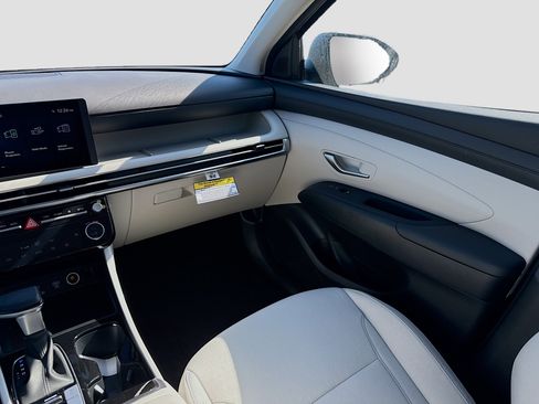 New 2026 Hyundai Tucson SEL FWD image 16