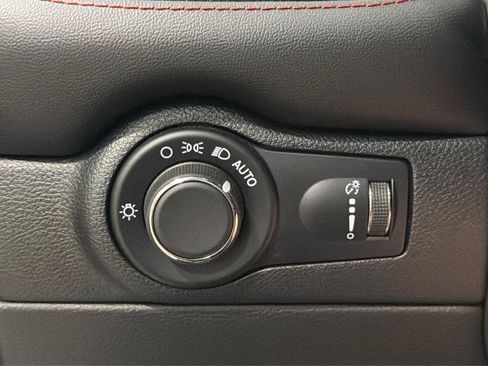 Used 2025 Dodge Durango GT AWD/4WD image 20