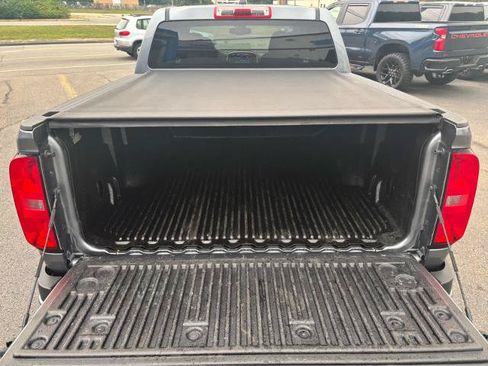Used 2018 Chevrolet Colorado LT AWD/4WD image 9