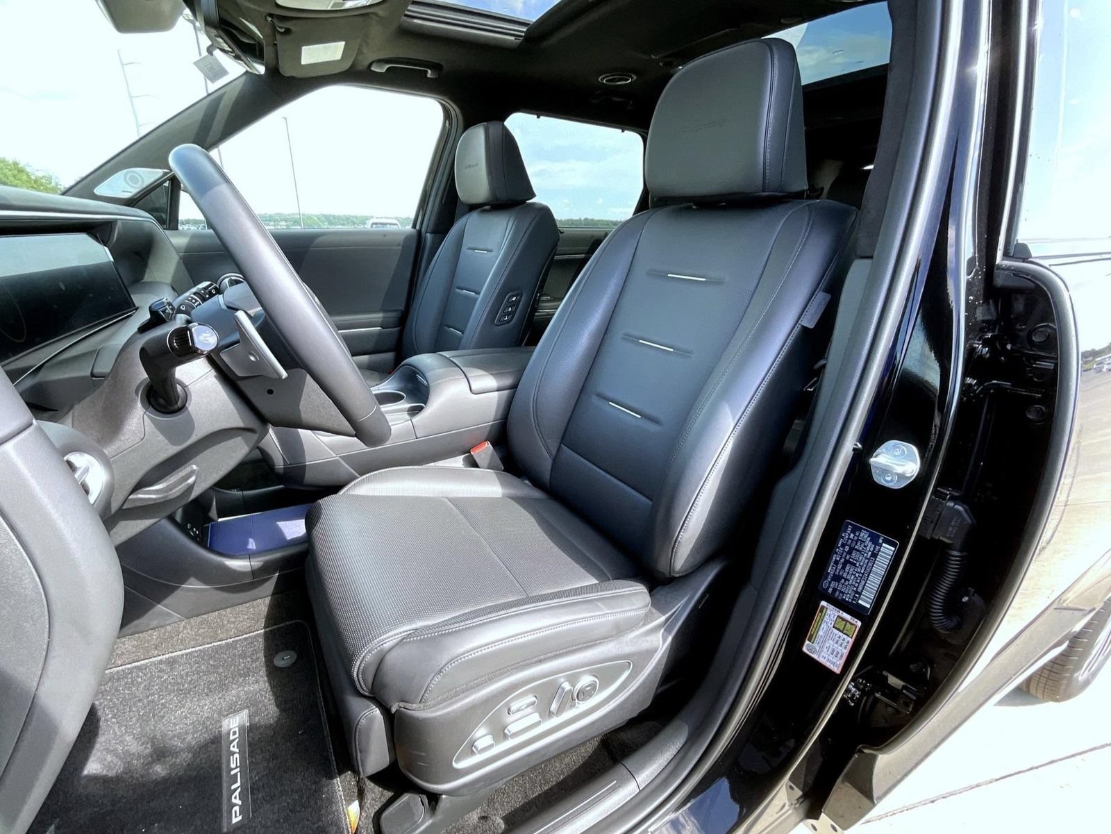 Certified 2026 Hyundai Palisade Calligraphy AWD/4WD image 10