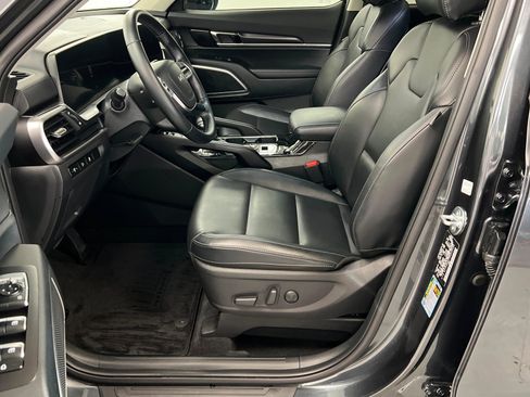 Used 2024 Kia Telluride S w/ S Sunroof Package image 17