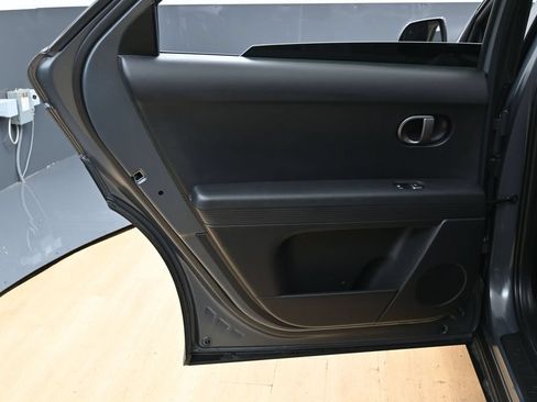 Used 2025 Hyundai Ioniq 5 SEL RWD image 21