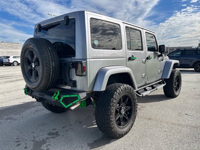 Used 2017 Jeep Wrangler Unlimited Sahara AWD/4WD image 3