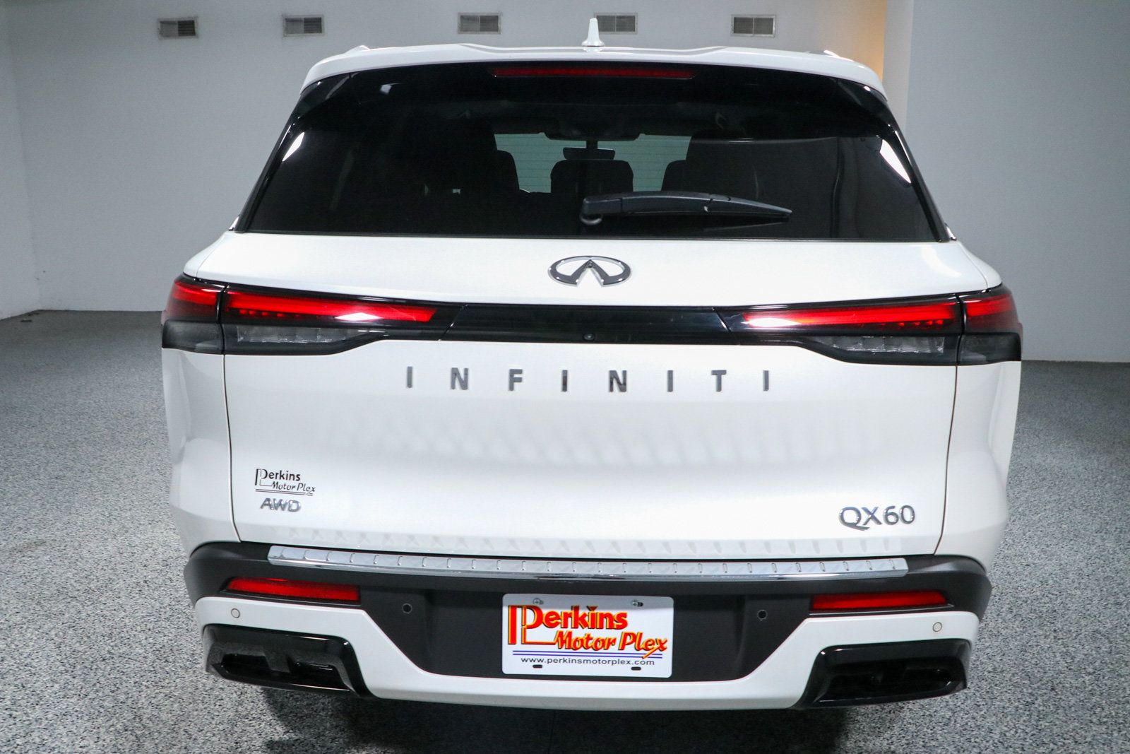 Used 2023 INFINITI QX60 Luxe w/ Cargo Package AWD/4WD image 8