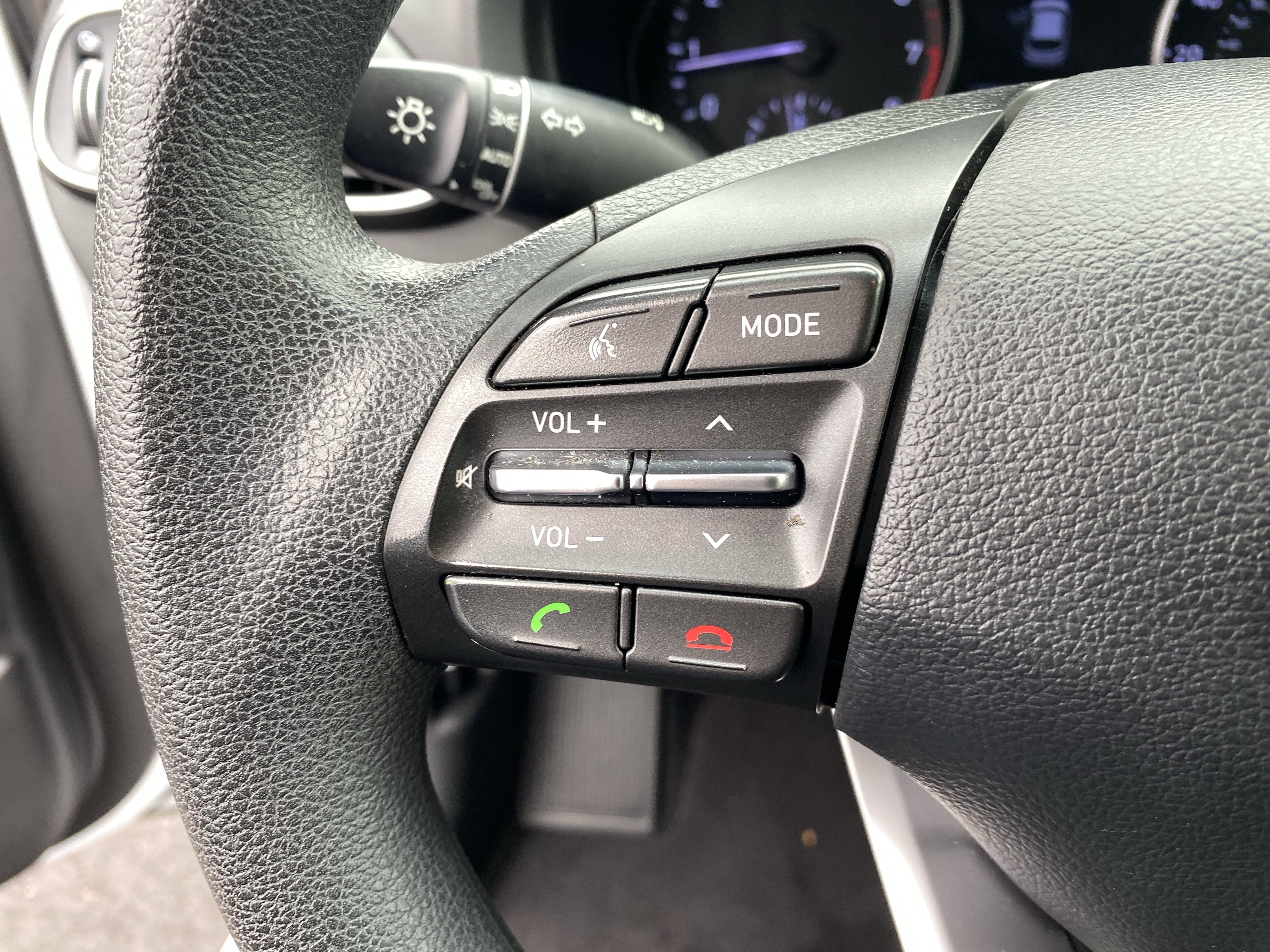 Used 2019 Hyundai Elantra GT FWD image 28