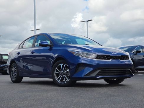 Used 2024 Kia Forte LXS FWD image 2