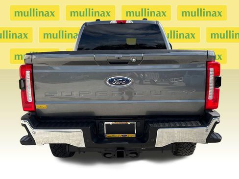 Certified 2025 Ford F250 Lariat w/ Tremor Off-Road Package AWD/4WD image 9