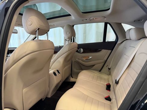 Used 2018 Mercedes-Benz GLC 300 4MATIC image 25