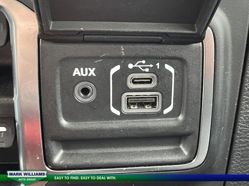 Used 2022 Jeep Wrangler Unlimited Sahara w/ Cold Weather Group image 28