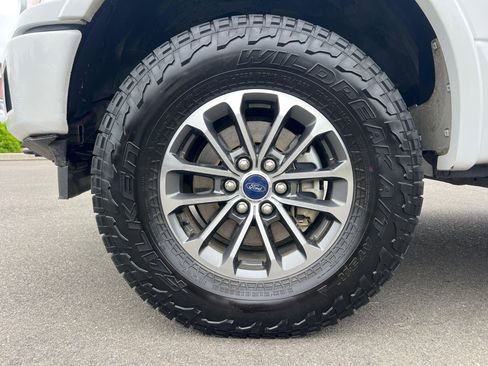 Used 2020 Ford F150 Lariat AWD/4WD image 10