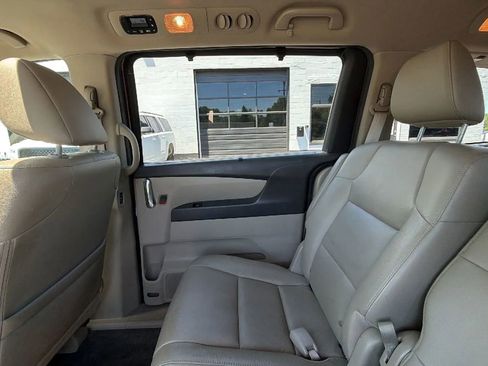 Used 2015 Honda Odyssey Touring Elite image 36