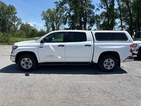 Used 2021 Toyota Tundra SR5 AWD/4WD image 2