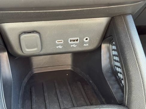Certified 2023 Chevrolet TrailBlazer LT w/ Convenience Package FWD image 22