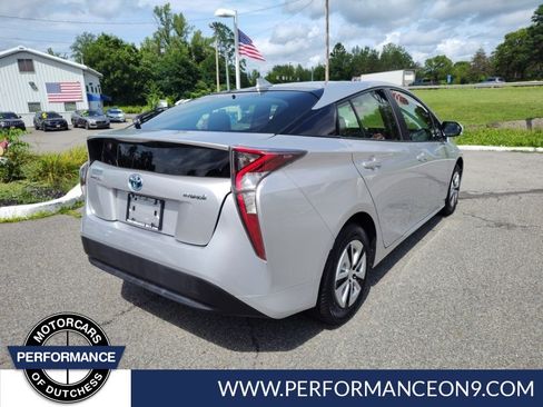 Used 2016 Toyota Prius Three FWD image 3
