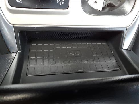 Used 2021 Ford Explorer Limited w/ Equipment Group 301A image 23